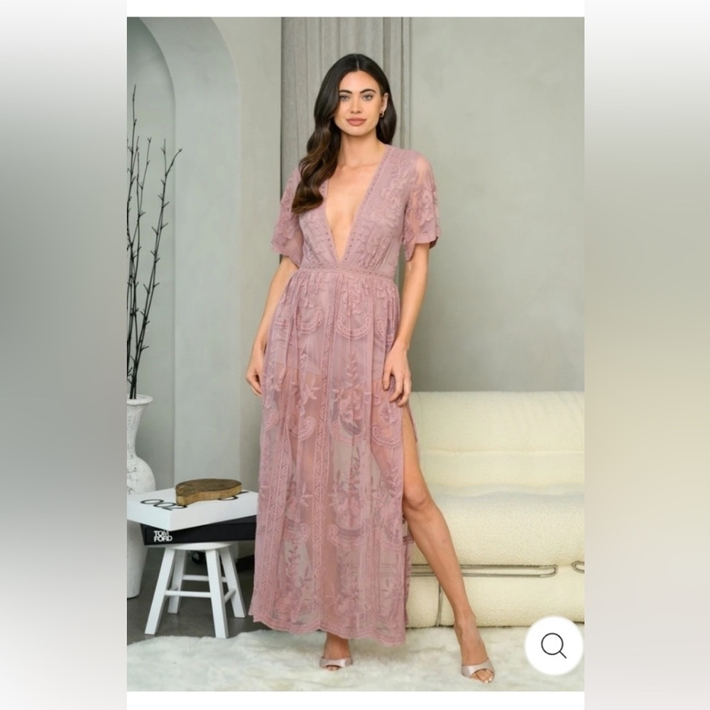 Mauve v neck lace Maxi Gown